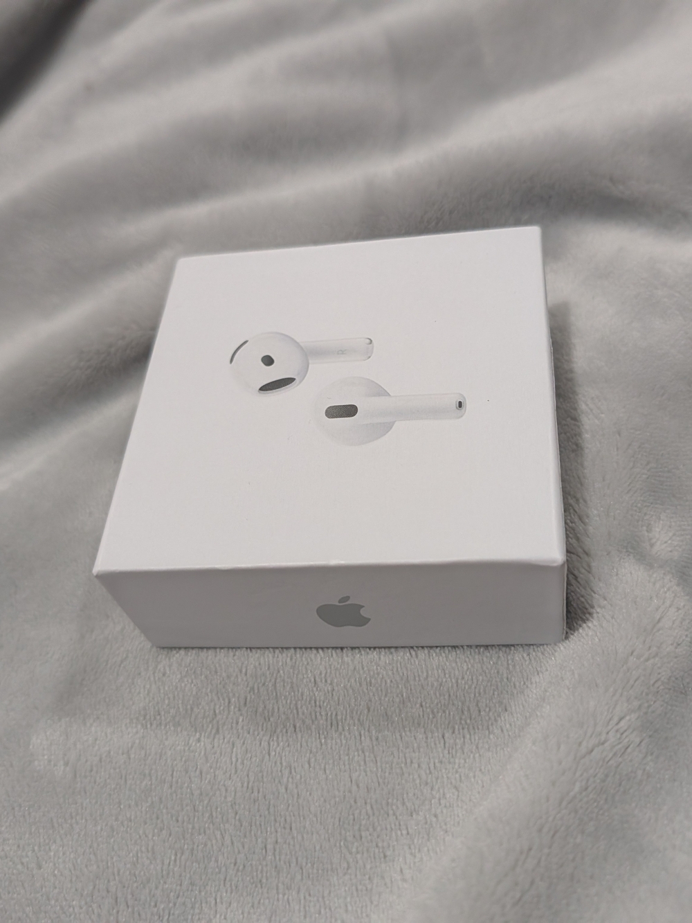 Apple White Wireless EarPods with Charging Case